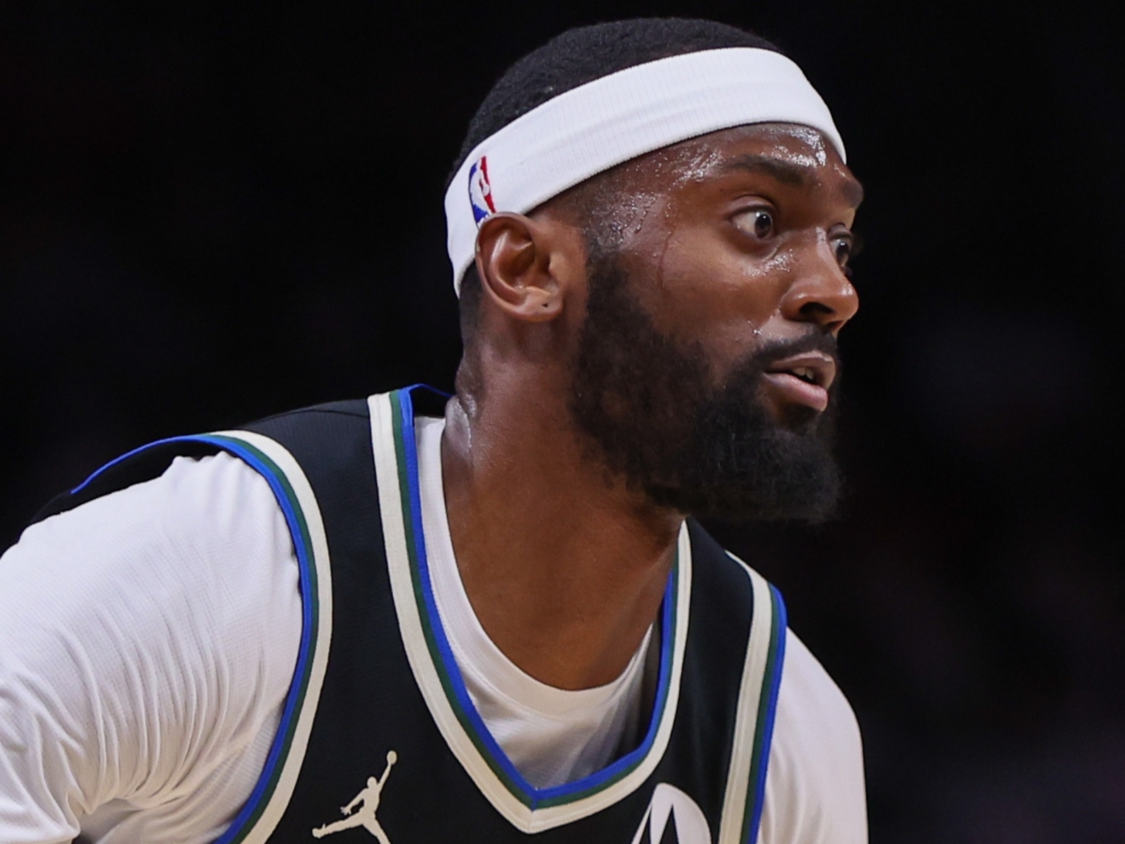被自己人坑了！NBA决定对波蒂斯禁赛25场，雄鹿目前已发表声明。

北京时间2月