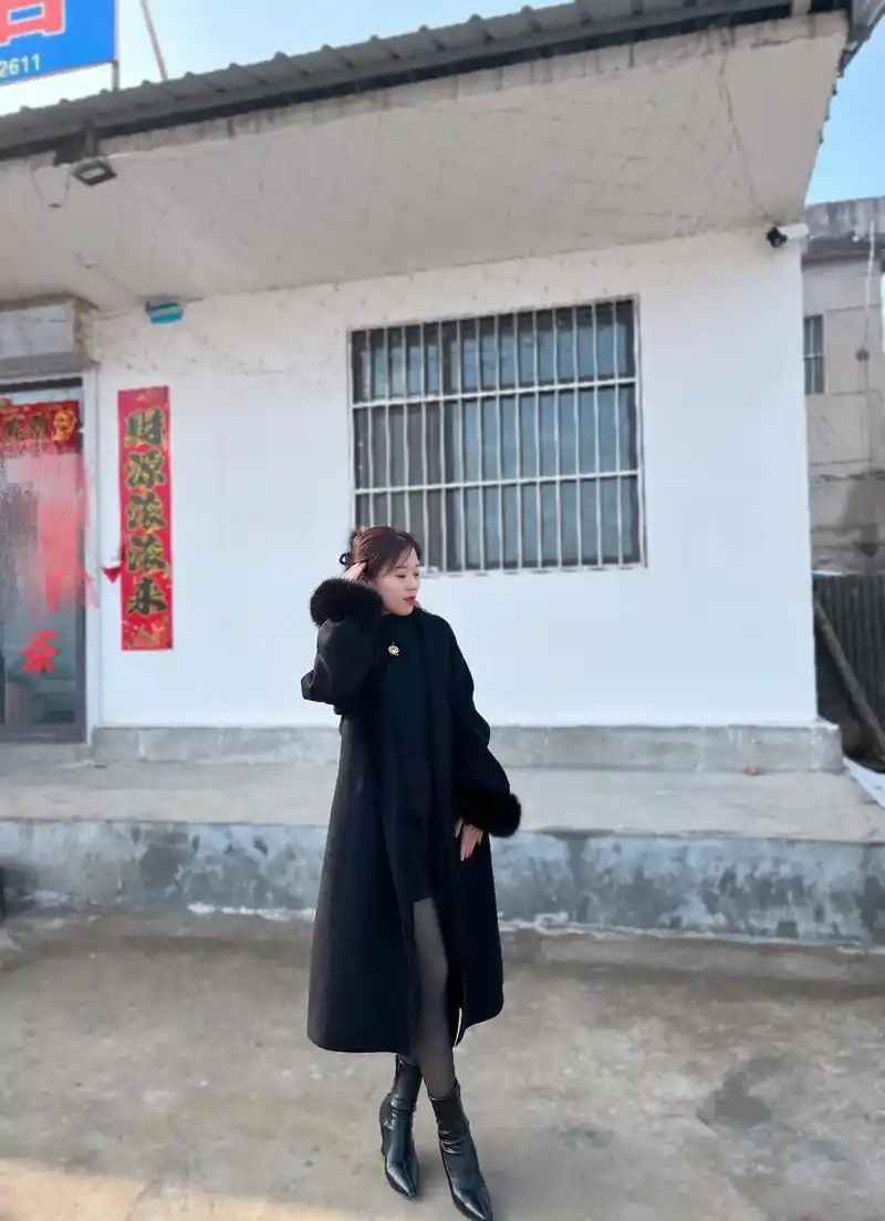 难怪现在农村光棍多，大年初二回娘家，看到很多少妇我才明白：

1.村里不怎么读书