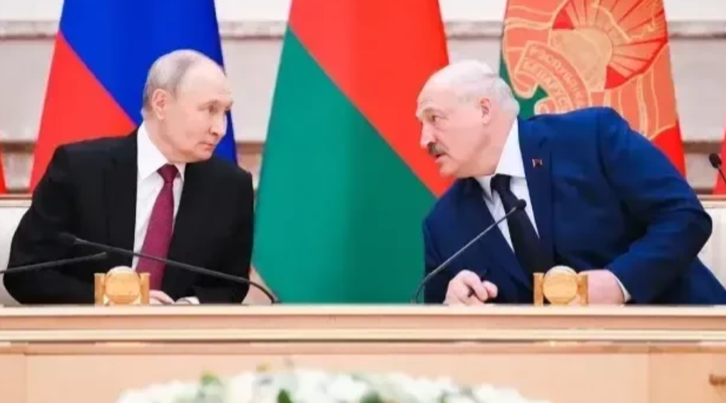 12月6日，白俄罗斯国防部发表声明称，决定部署“榛树”导弹是为了回应美国和德国在