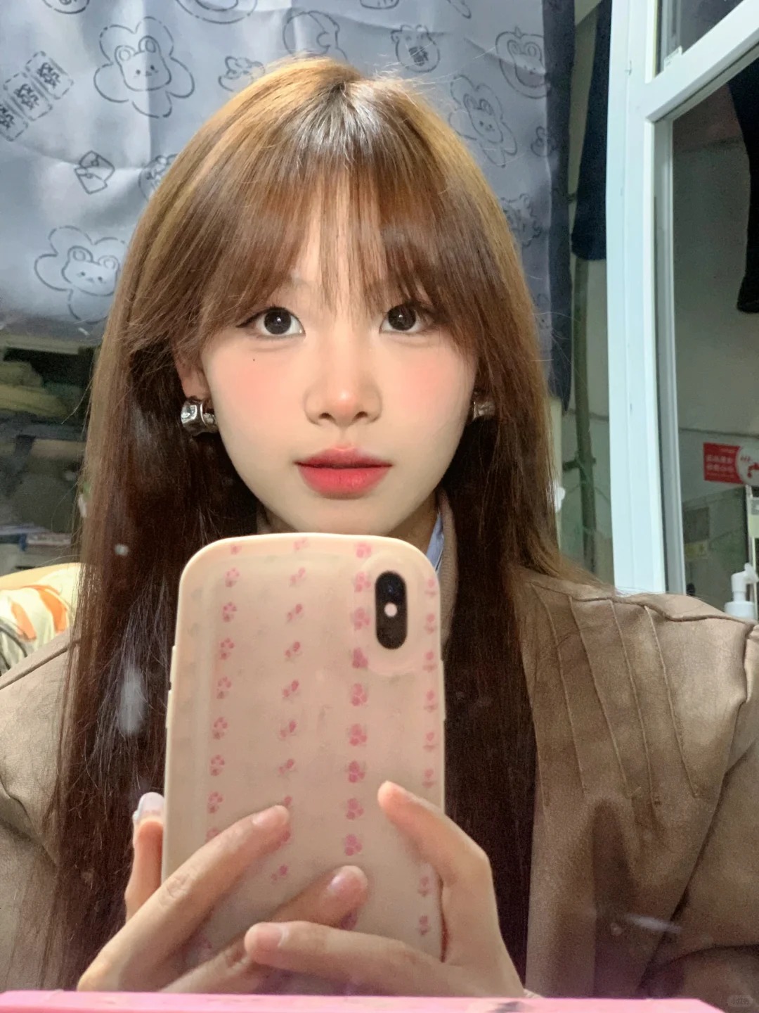 这也太显脸小了吧！！！
尊嘟好漂亮！