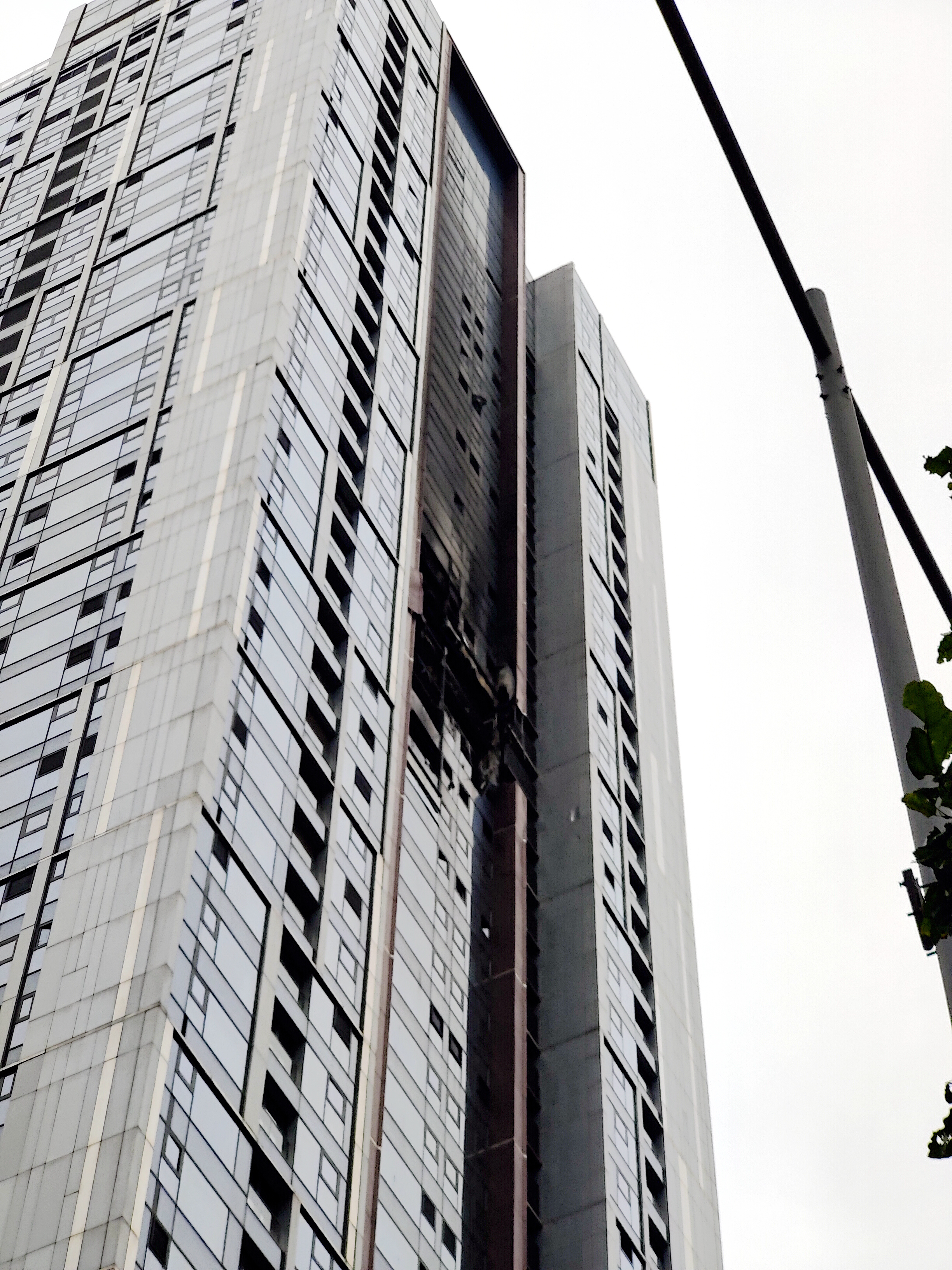 深圳一豪宅发生燃气爆燃事故，告诉我们无论是豪宅还是贫穷屋，消防安全至关重要