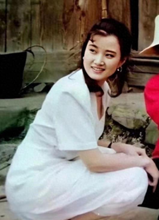 “民歌天后”宋祖英:为何能够连上24年春晚?且看赵本山的评价(苹果充电宝怎么验真假)-第27张图片-九妖电影 “民歌天后”宋祖英:为何能够连上24年春晚?且看赵本山的评价(苹果充电宝怎么验真假)-第27张图片-九妖电影