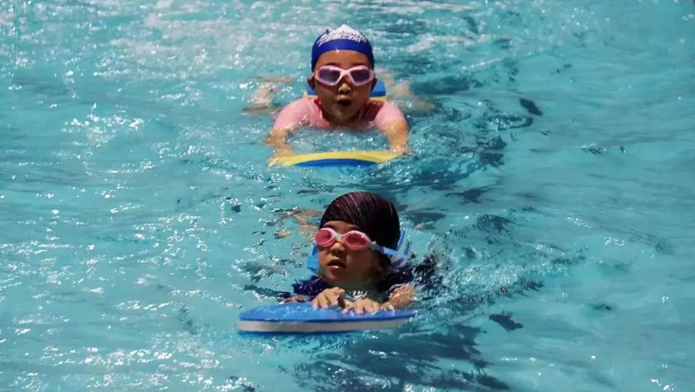 暑假是孩子心理问题高发期，送给家长一份暑期心理调适指南