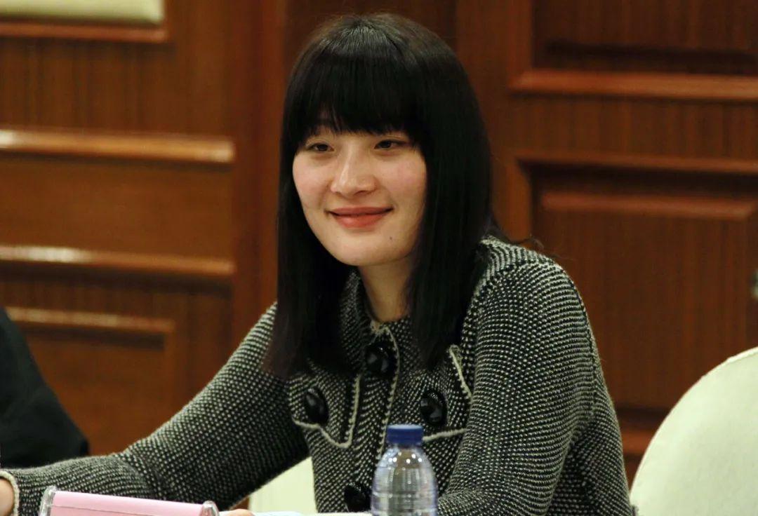 1999年，娃哈哈宗庆后花500000请王力宏代言，合作20年从不涨价，谁料女儿