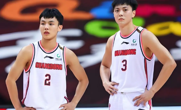 广东男篮的球员们为何在中国男篮屡屡被重用？
1、优秀的团队配合意识，强大的执行力