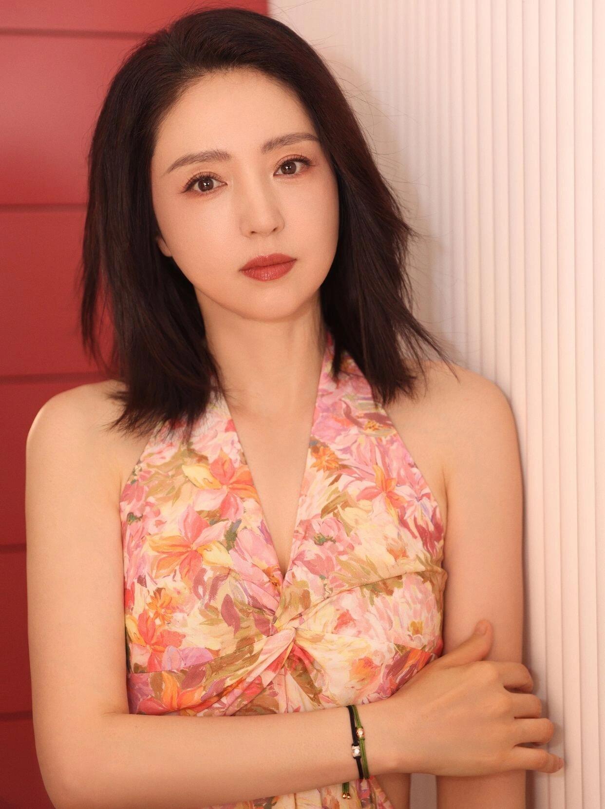 董璇碎花裙颜值如何？