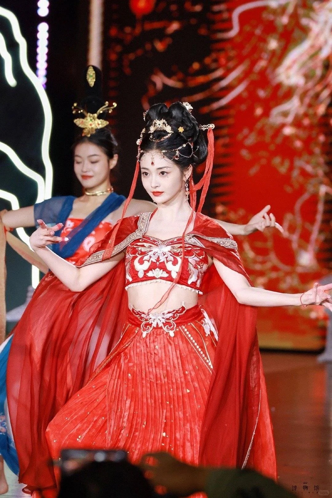 周洁琼｜翩若惊鸿，婉若游龙