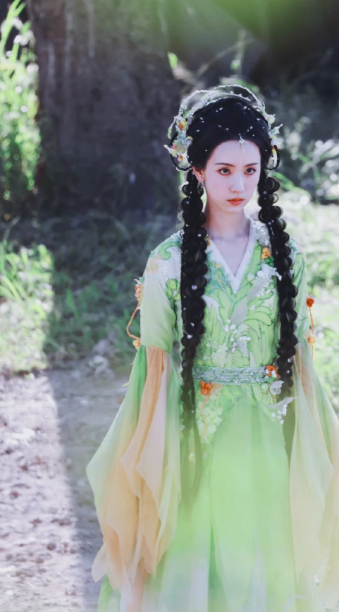 陈都灵｜坠入人间的精灵