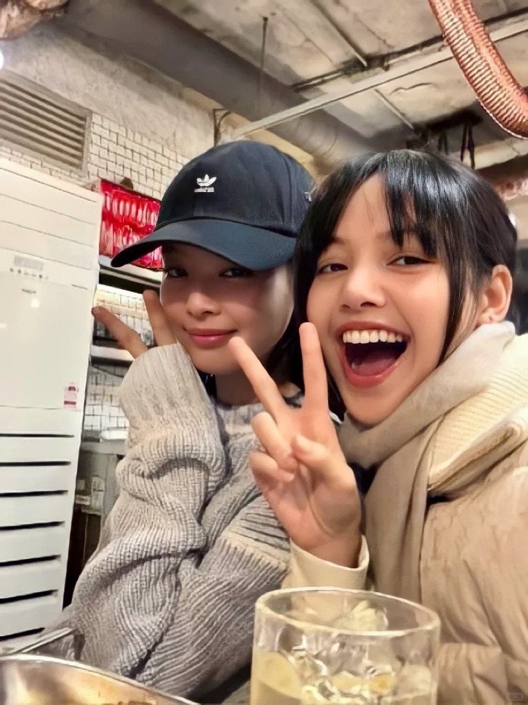 jennie&jisoo 更新生日祝福
