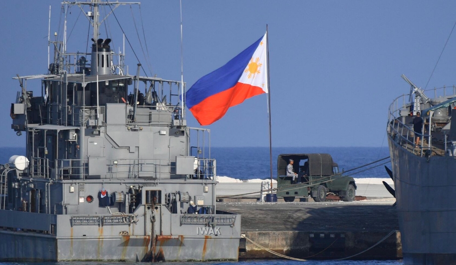 菲律宾民调4成民众希望美军进入南海，帮助菲方对付中国。

4月28日，菲知名民调