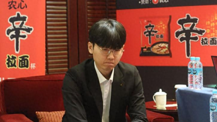 申真谞，农心杯逆天改命的一盘激战，完胜辜梓豪，达成4连霸！