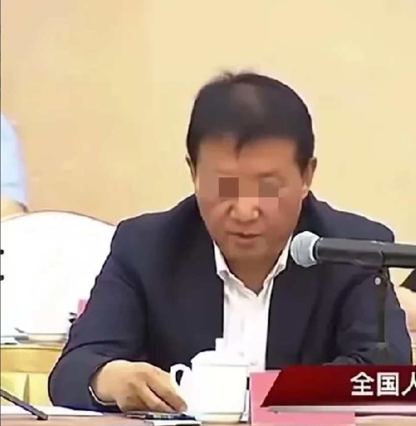 大家都曲解打击非法讨薪了。

非法讨薪是一些不法分子和少数企业，利用焦点问题，为