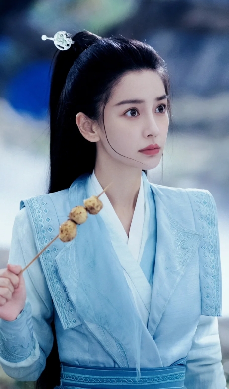 杨颖——身姿婉约动人