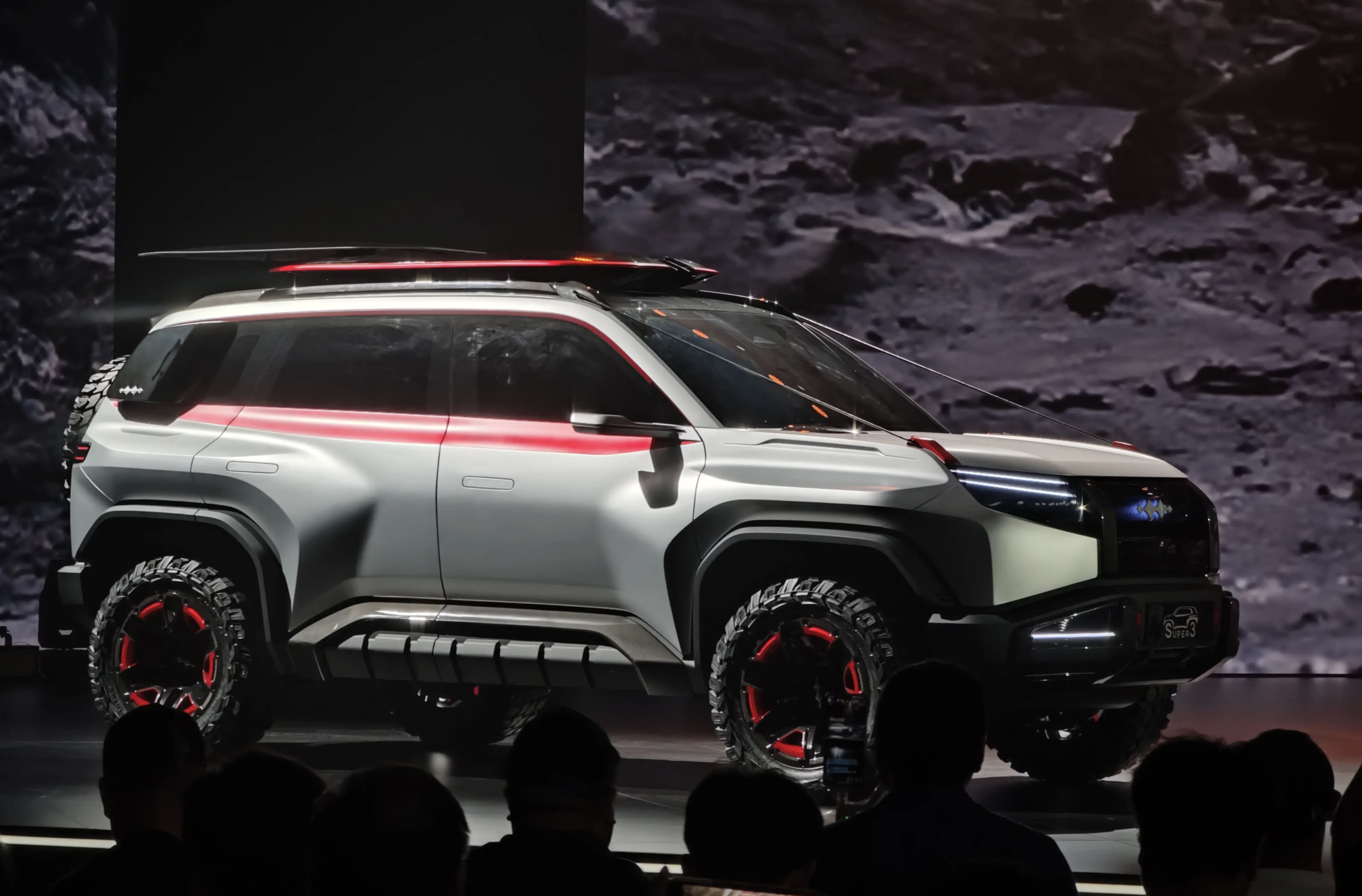 即将量产的方程豹SUPER3与概念版的雷诺4EVER Trophy，两款个性十足