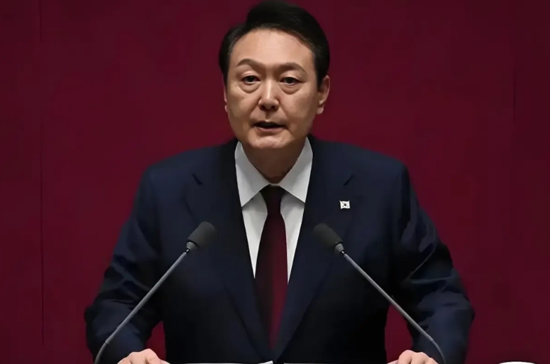 尹锡悦已经做好最坏的打算，一旦自己锒铛入狱也不能让执政党好过，对抗到底，来个鱼死
