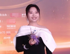 李雪琴：从没在红毯这么好看过