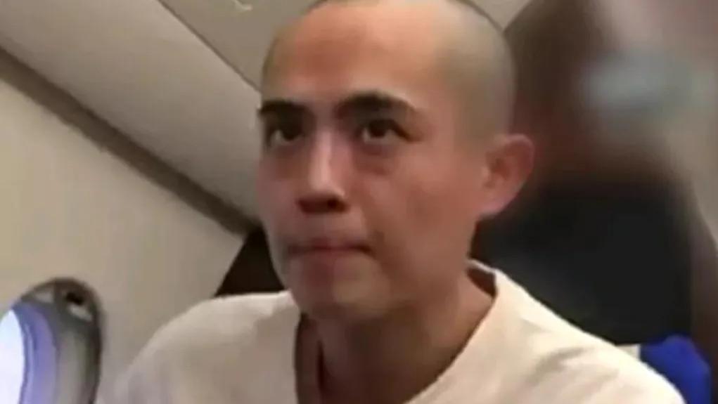 王星谈缅甸遭遇眼中充满恐惧：“睡不着，吃不饱，不让上厕所！”
