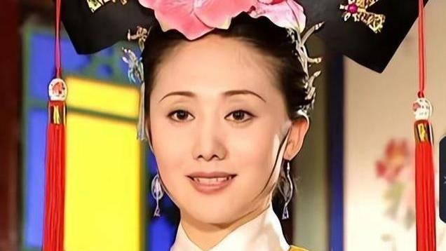 被琼瑶忽悠两次，为拍戏不惜打胎与老公闹掰，令妃娘娘处境如何？