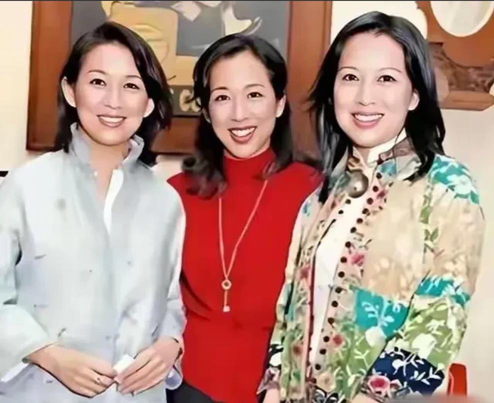郭晶晶婆婆朱玲玲三姐妹个个都漂亮，而且都嫁的好，先生个个都是富豪。大姐朱瑛瑛嫁给