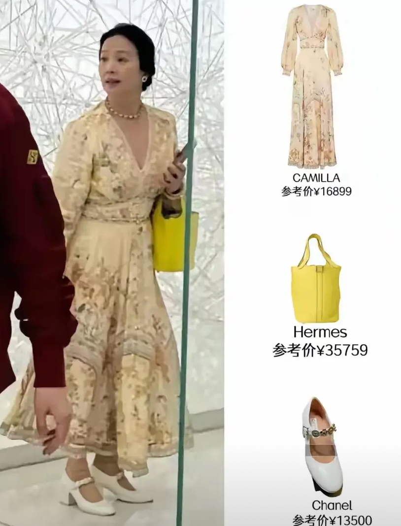 刘亦菲的妈妈真的诠释了不赚钱的人，花亲人的钱可以很从容，很自在。很多人觉得如果一