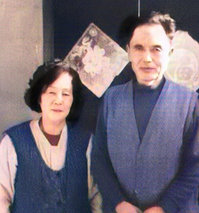 1958年，我国一名志愿军战士，为娶一位朝鲜姑娘，选择留在朝鲜，放弃我国国籍。然