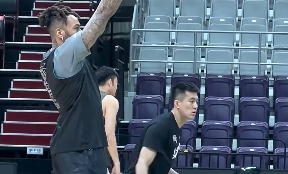 辽篮利好！郭艾伦恢复合练，调侃自己快打不上，G2对决胡明轩
CBA半决赛辽粤大战