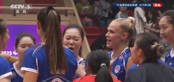 已经忘了上一次看这么精彩的排超联赛是哪一年了！引进高水平外援真的太有必要了，像今