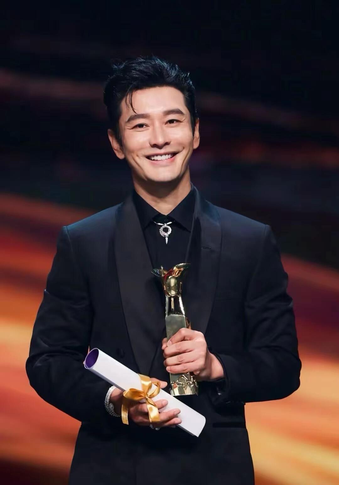 黄晓明获金爵奖最佳男演员
