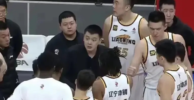 辽宁队太自信，导致三连败，看四点

1，上赛季辽宁4：0横扫新疆夺冠，可能辽宁管