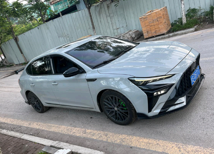 30岁了开这个车，丢人吗？