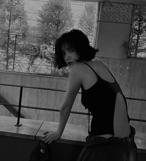 林珍娜拍照很有感觉