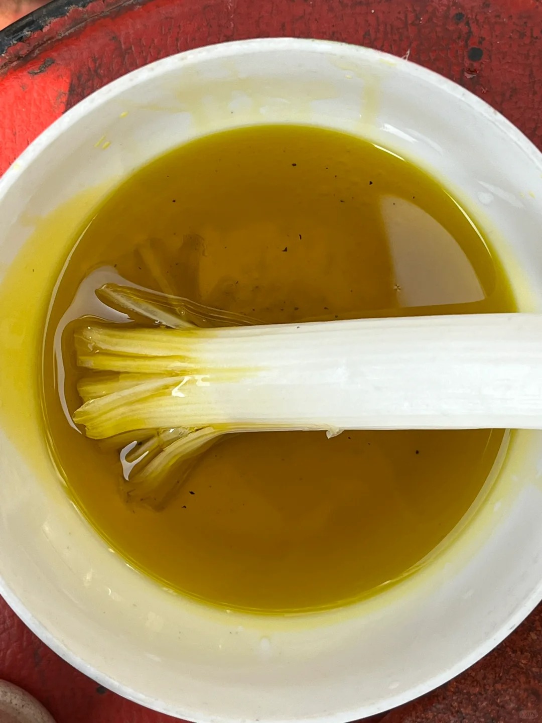 烧烤没买到刷子，用葱代替
目前根据网友的评论总结：有花菜🥦、白菜，韭菜、玉米外