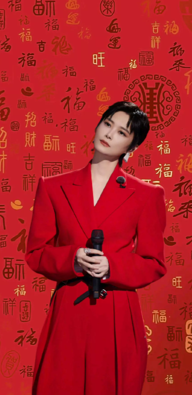 10年后，李宇春再一次登上央视春晚，这说明了什么？

原来，知名歌手李宇春，正是