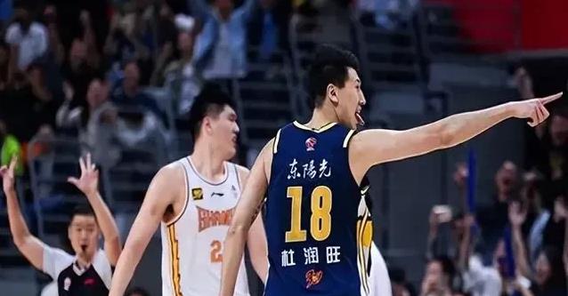 令人意外，CBA常规赛广东男篮居然98-100输给江苏男篮

1.杜润旺第三节违