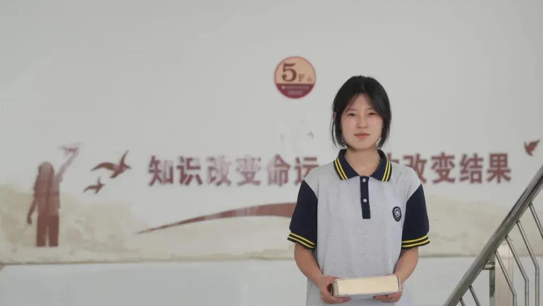 用魔法捍卫信仰：一群可怜人在质疑姜萍