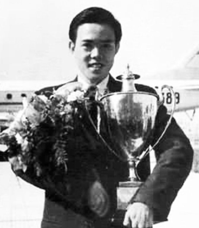 1968年6月21日,中国第一个世界冠军容国团，被人发现吊死在一棵树上，后来在调