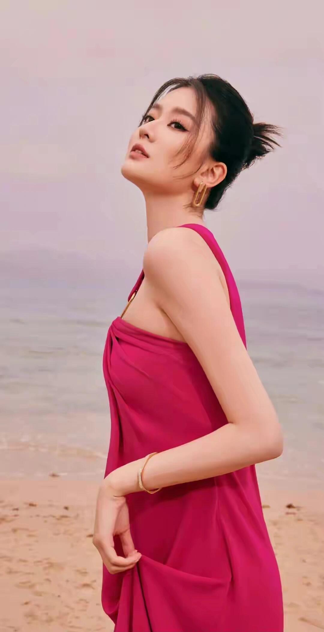 乔欣收获一枚时髦的乔妹