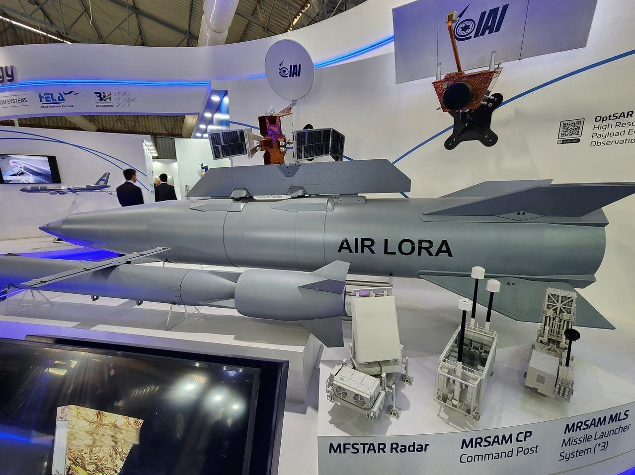 以色列开始向印度推销新型空射弹道导弹~~
以色列IAI在印度航空2025展上展示