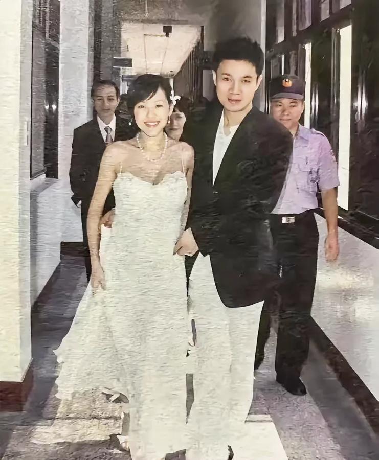 小S真抓牢许亚钧，真是太不可思议了！

许亚钧，律师，家境优越，有钱有势，有婚前