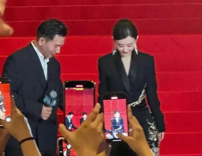 赵丽颖好美呀，超级喜欢赵丽颖人美心善，颖宝演技颜值在线，为人低调善良正派。
 