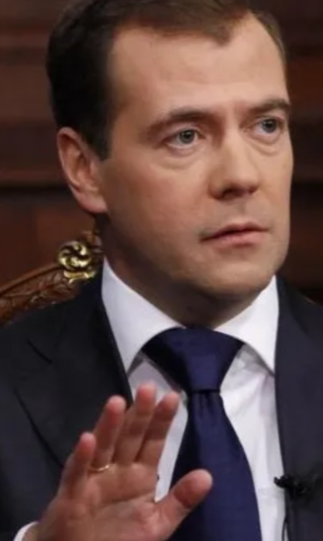 这个小丑搅的欧洲和俄罗斯乃至全世界鸡犬不宁！
网曝：泽连斯基终于掐断了俄输往欧洲