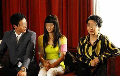  有人说娶个独生女就是娶一家子，以前我还不信，现在我是真的信了。

---

“