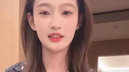 王思聪竟然送给女友小羽，一堆的玩偶！