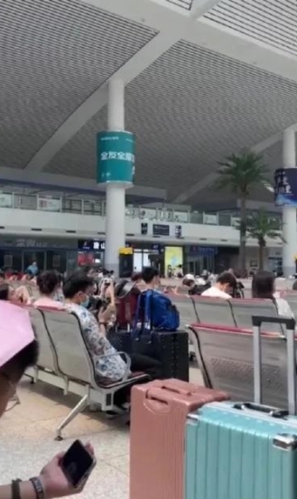 眼神不错哦