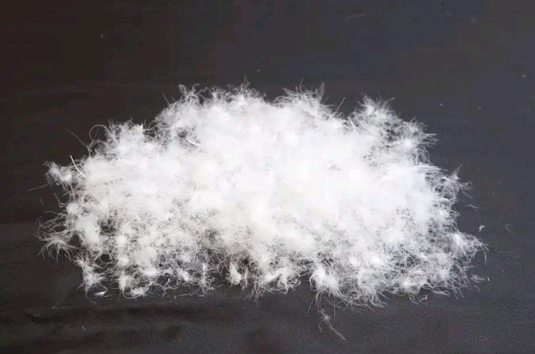 3克羽绒做手套应该可以，做羽绒裤太牵强了吧。