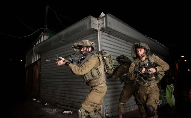 以军伞兵突袭黎巴嫩一教堂