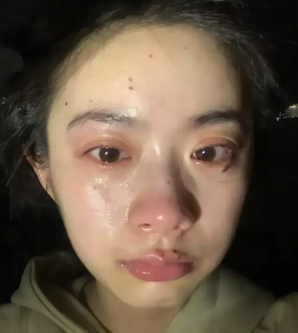 我今年都 42 了，给领导当情人都 20 多年了。他现在退休回家了，给了我 30