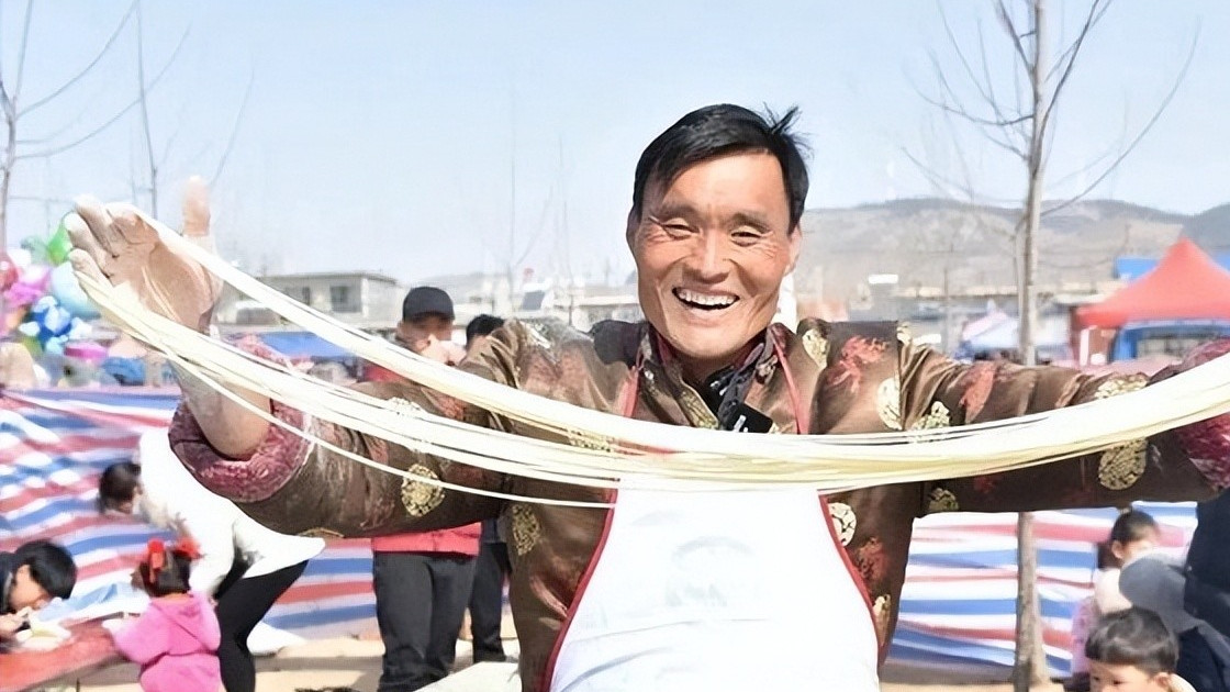 15年不涨价，一碗面只卖3元，山东拉面哥如今怎么样了