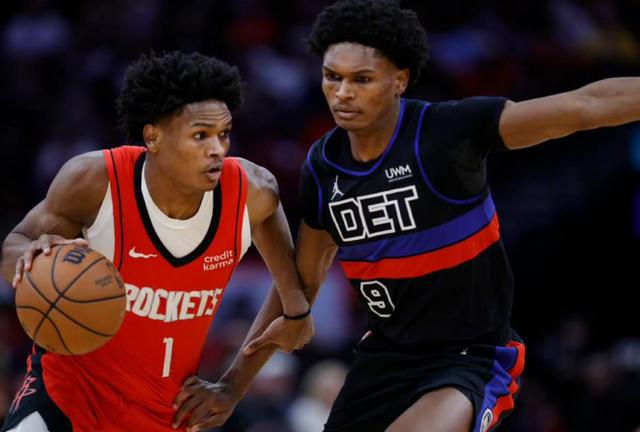 今天火箭队在主场战胜太阳队，球队四号秀阿门-汤普森可谓居功至伟，他全场比赛11投