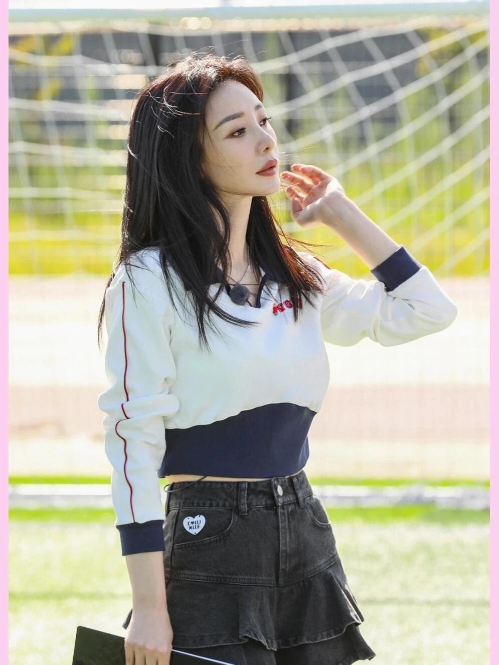 当伴娘却差点被扔到游泳池的柳岩